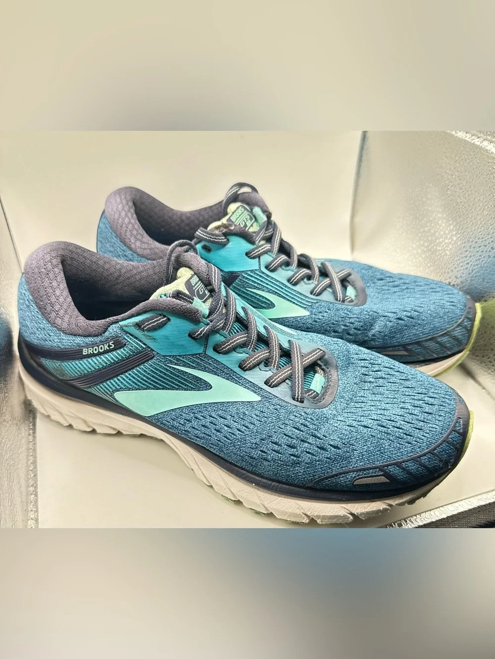 BROOKS Adrenaline GTS 18 Running Shoes - Women's 9.5